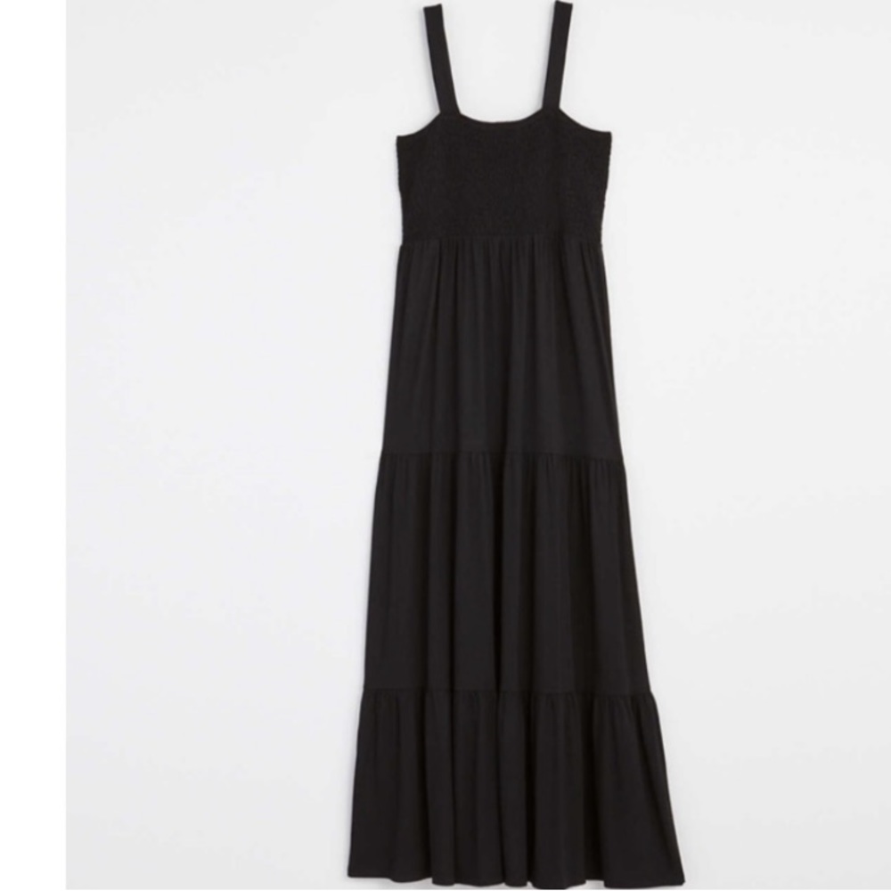 NWOT Smocked maxi dress